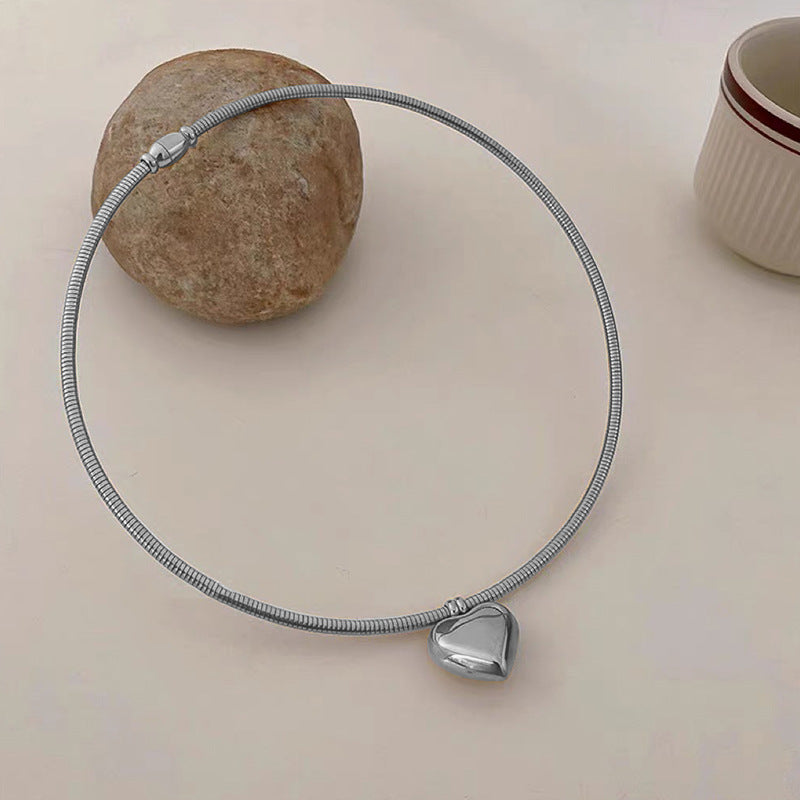 Niche Design Simple Titanium Steel Heart-shaped Collar Clavicle Personality Necklace