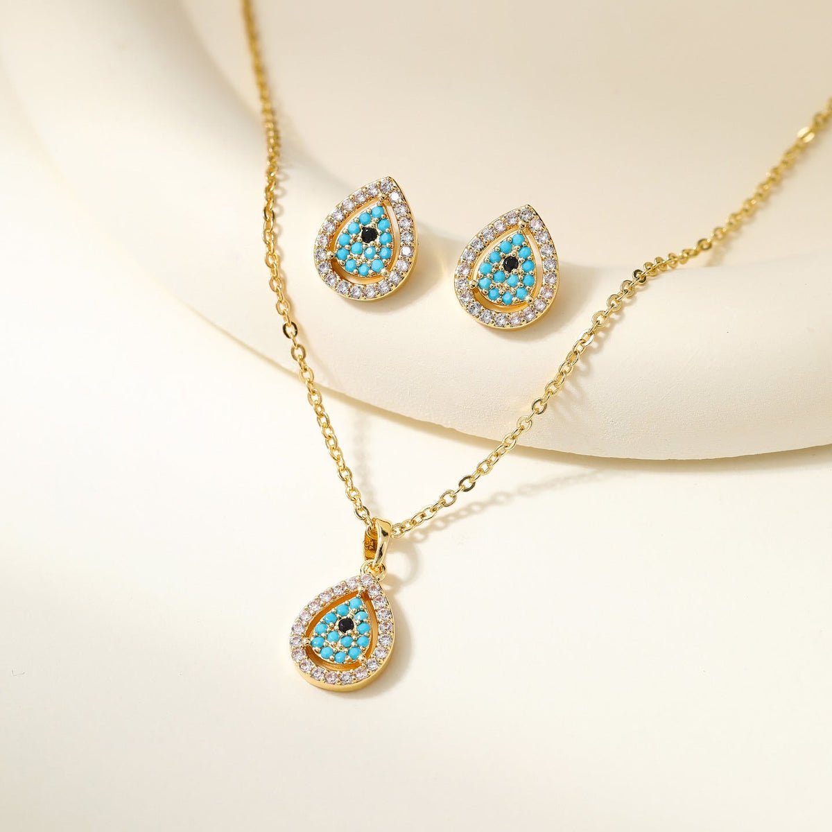 Women's Clover Diamond In The Debris Butterfly Necklaces