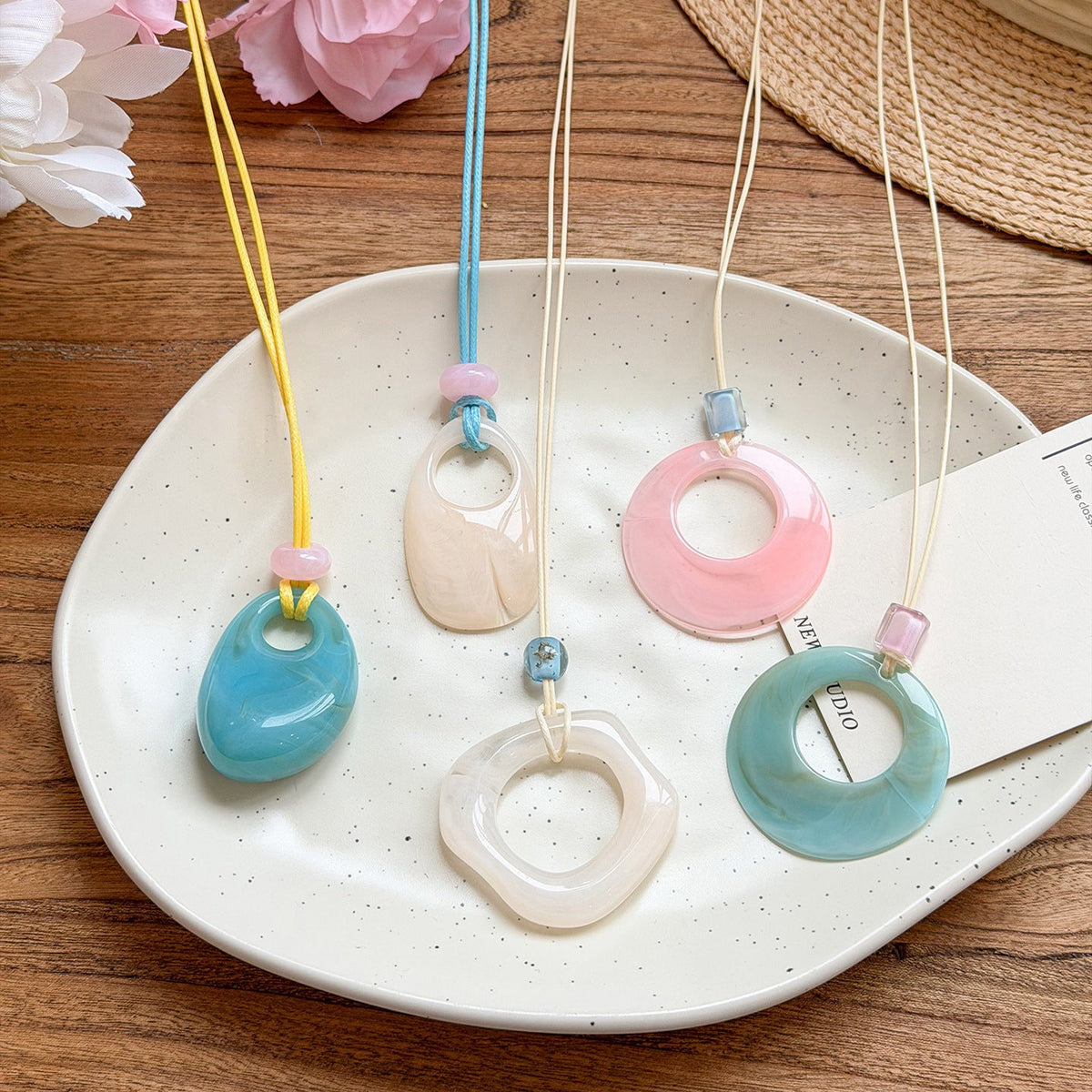 Women's Blooming Hollow Trapezoidal Long Design High-grade Sweater Pendant