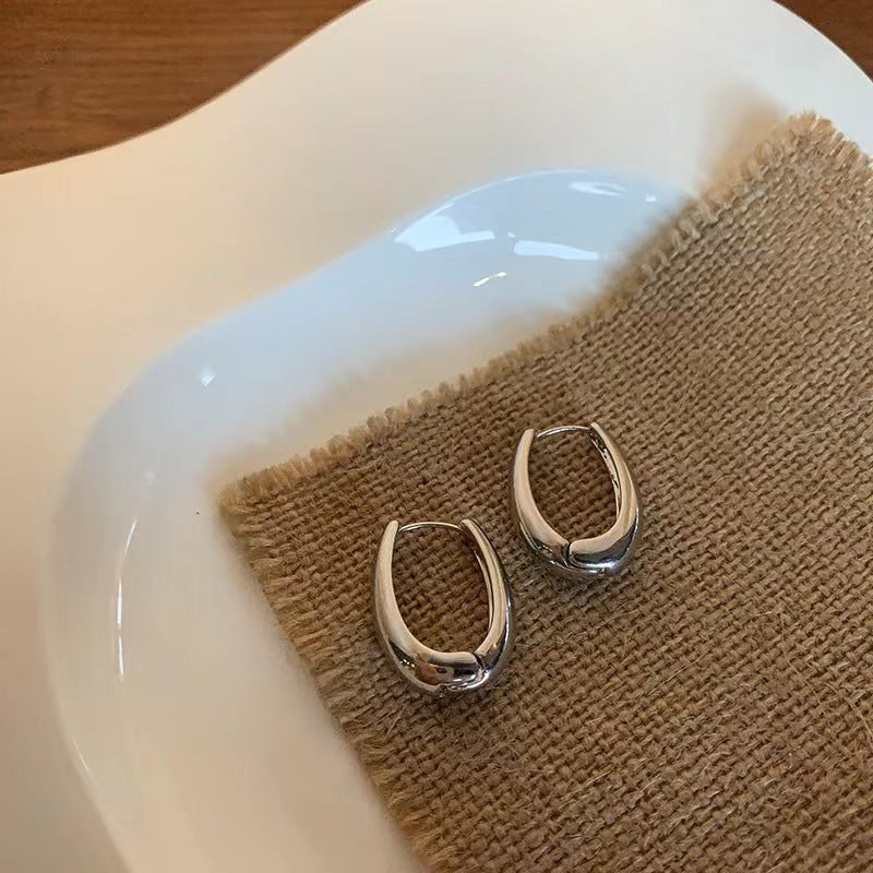 Women's Vintage Metal Niche Design High Class Elegant Rings
