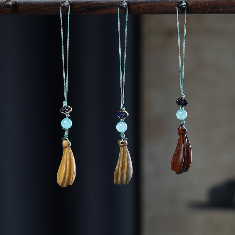 Green Sandalwood Carving Cute Animal Creative Bag Car Key Mobile Pendant
