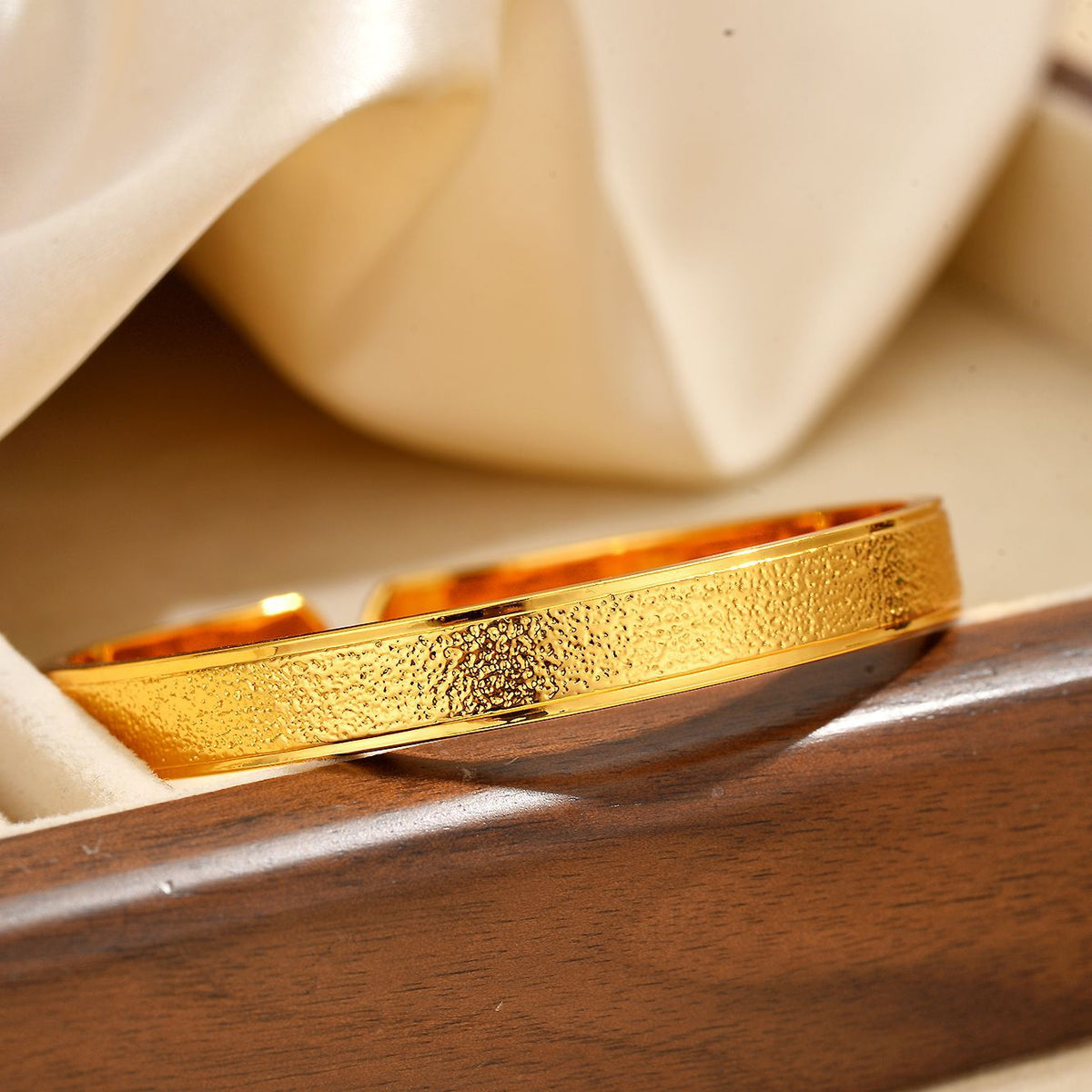 Open Solid Glossy Sand Brass Gold-plated Bracelets