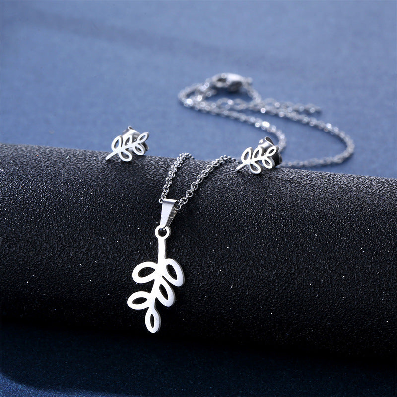 Women's Stainless Steel Suite Fashion Geometry Pattern Animal Love Jewelry Set