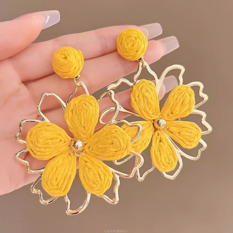 Style Flower Female Design High-grade Ear Giant Rings