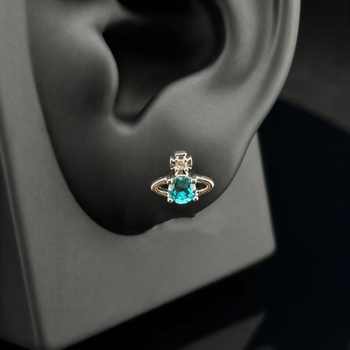 Pa Green Zirconium Umbilicaria Bone Nail Collection Earrings
