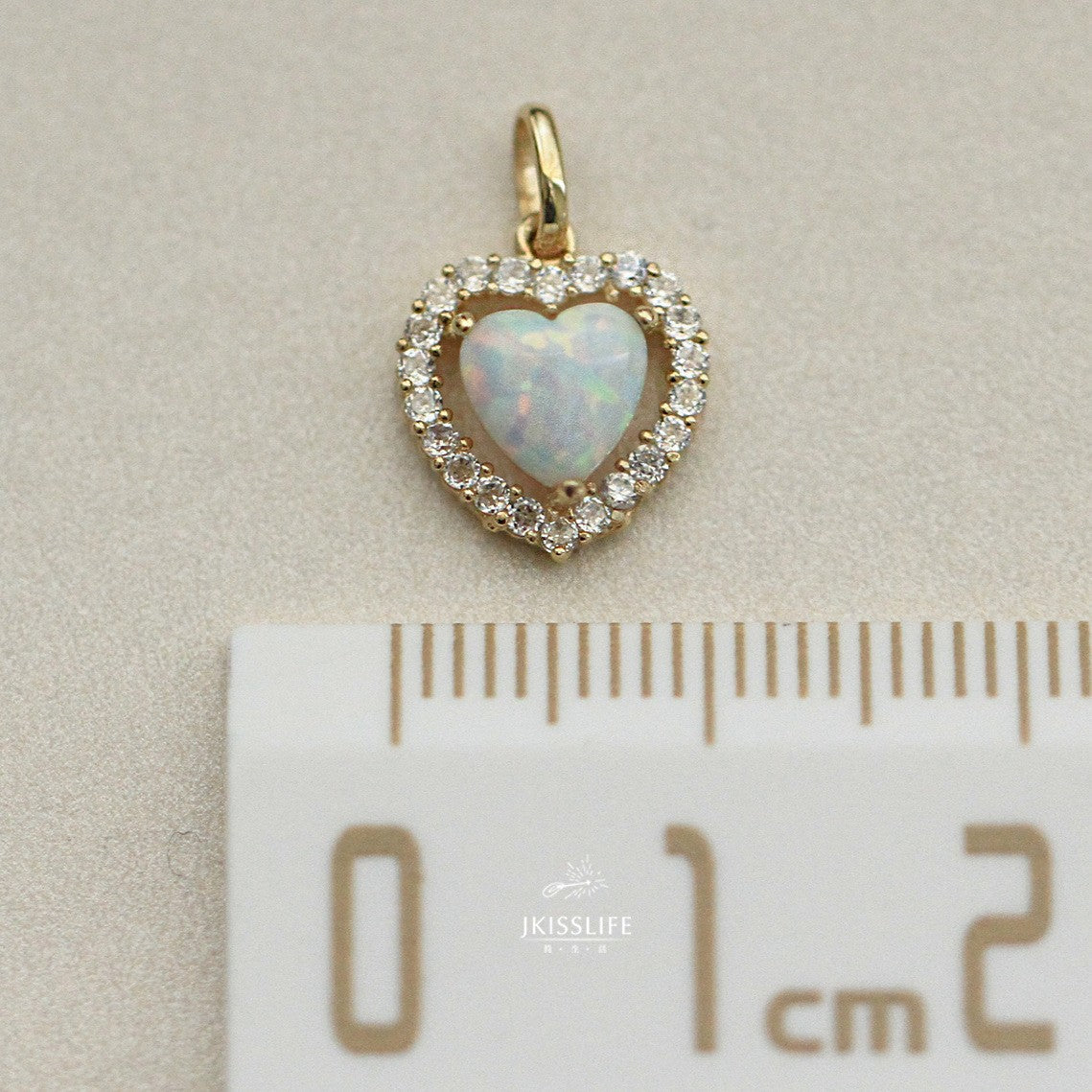 Women's Sier Gold-plated Exquisite Retro Gorgeous Imitation Opal Stone Love Necklaces