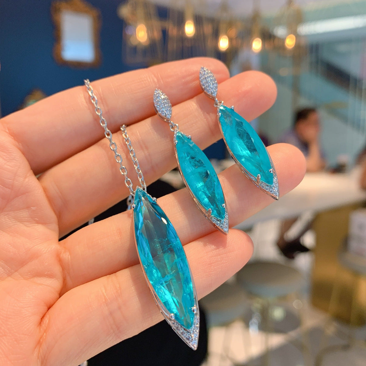 Women's Retro Fashion Style Pa Blue Ear Jewelry Set