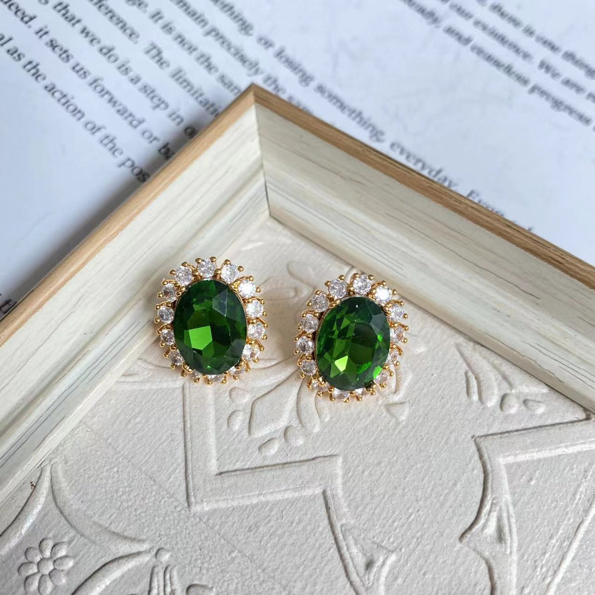 Real Gold Western Antique Engraved Full Diamond Elegant Ear Retro Jewelry Set