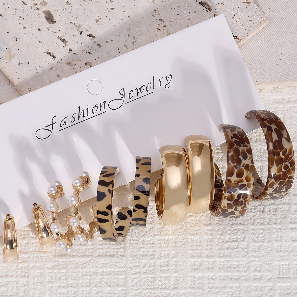 Inlaid Pearl Fashion Design Alloy Resin Plate Female Gold-plated Personality Stud Earrings