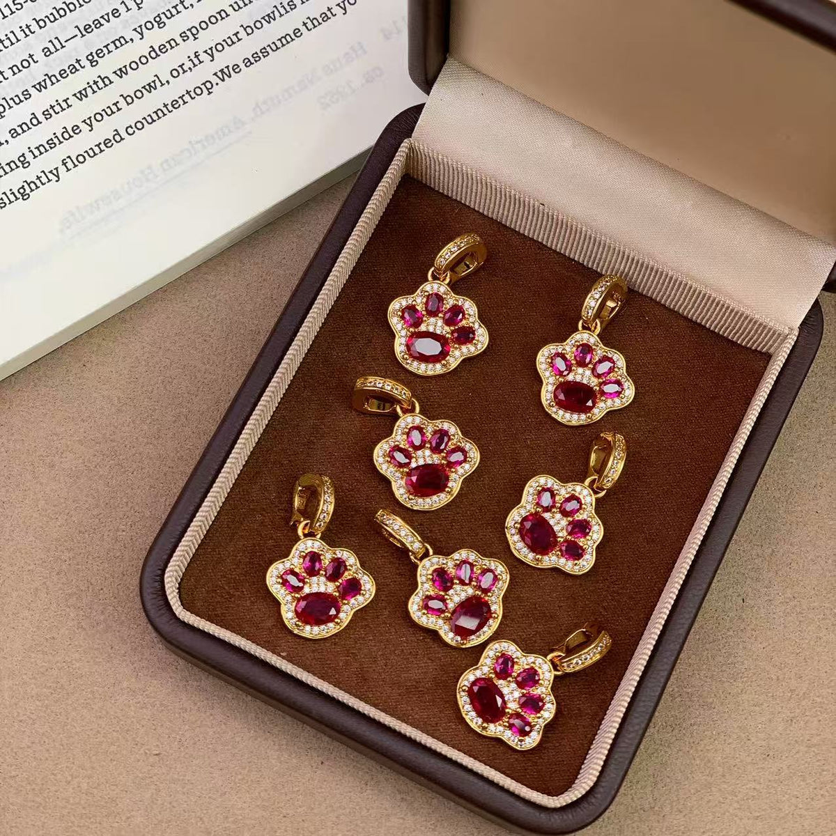 Gold Plating Strong Color Retention Classic Cute Cat Claw Ruby Pendants