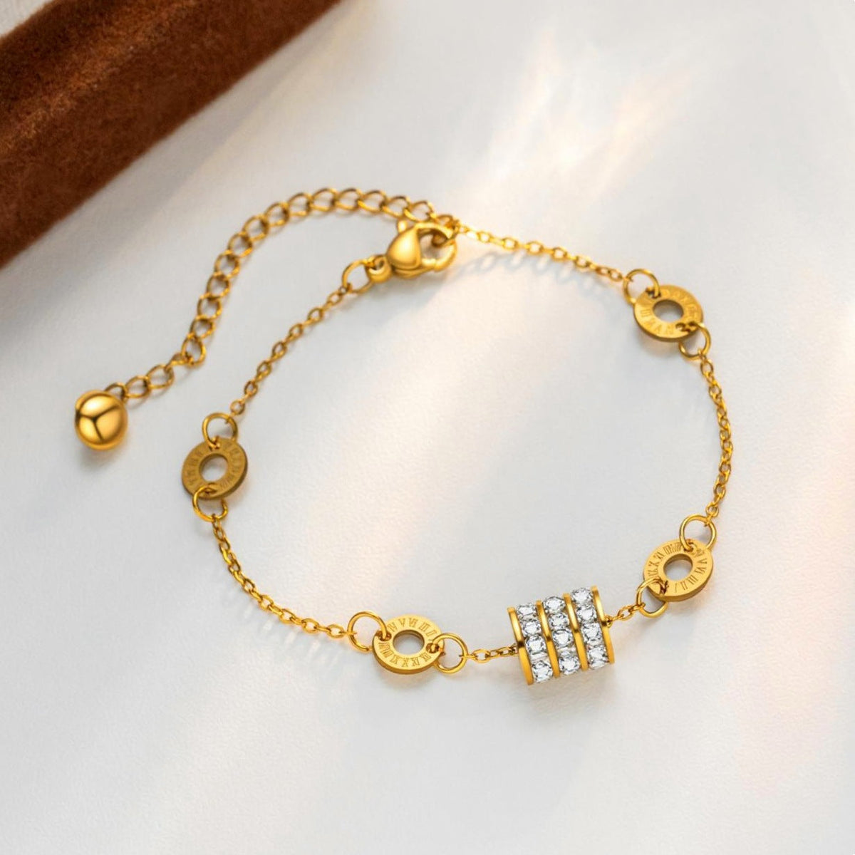Small Waist Titanium Steel Female Special Interest Light Luxury High-grade Bracelets