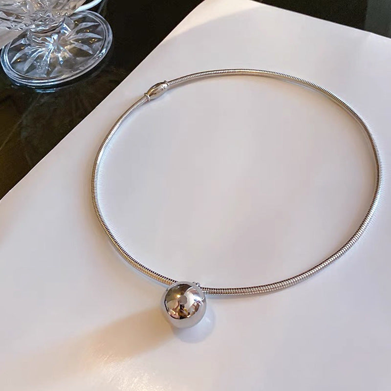 Niche Design Simple Titanium Steel Heart-shaped Collar Clavicle Personality Necklace