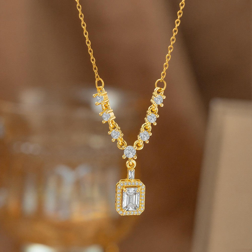 Steel Female Micro Inlaid Pink Diamond Necklace