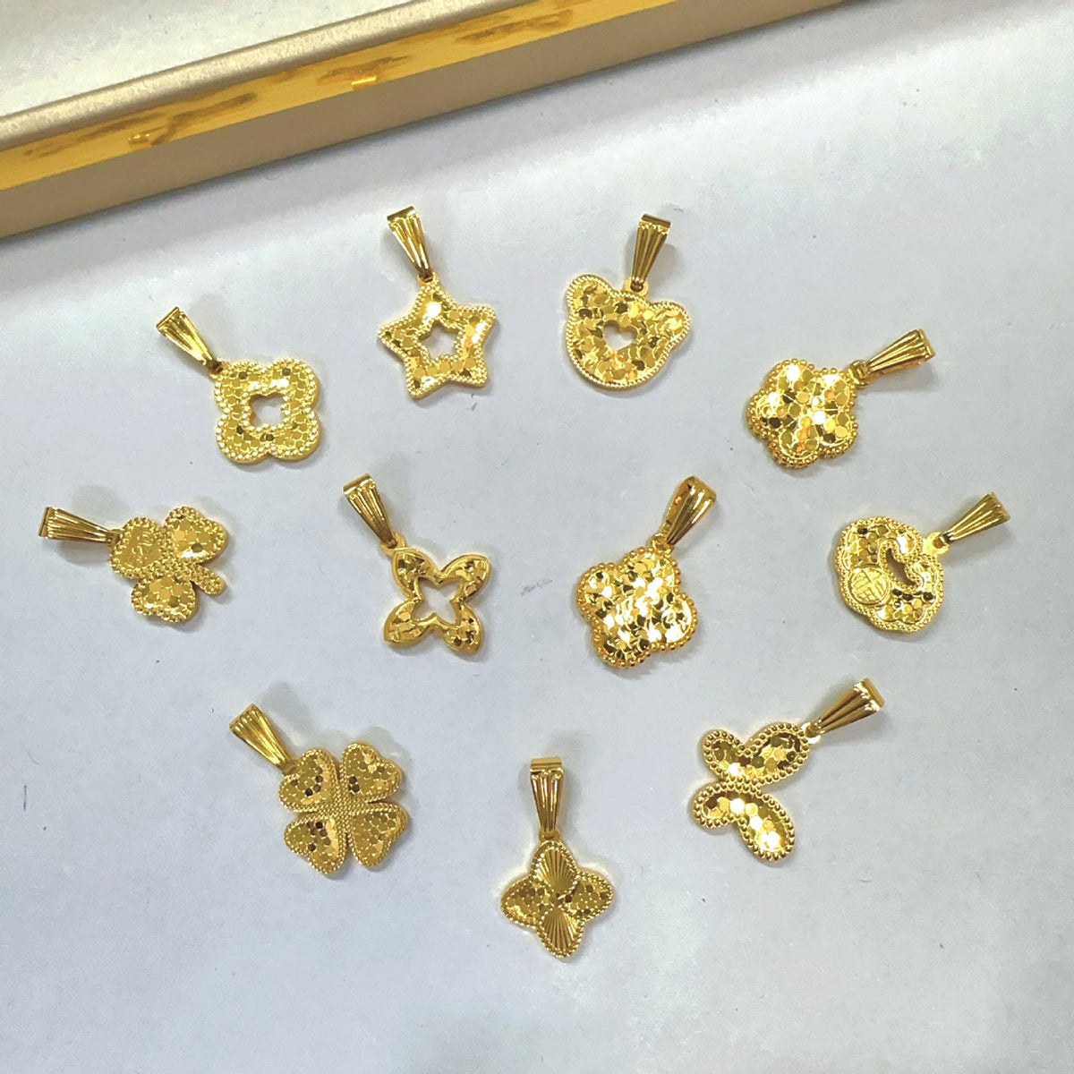 Store Flash Mush Ice Four-leaf Clover Female Vietnam Placer Craft Pendant