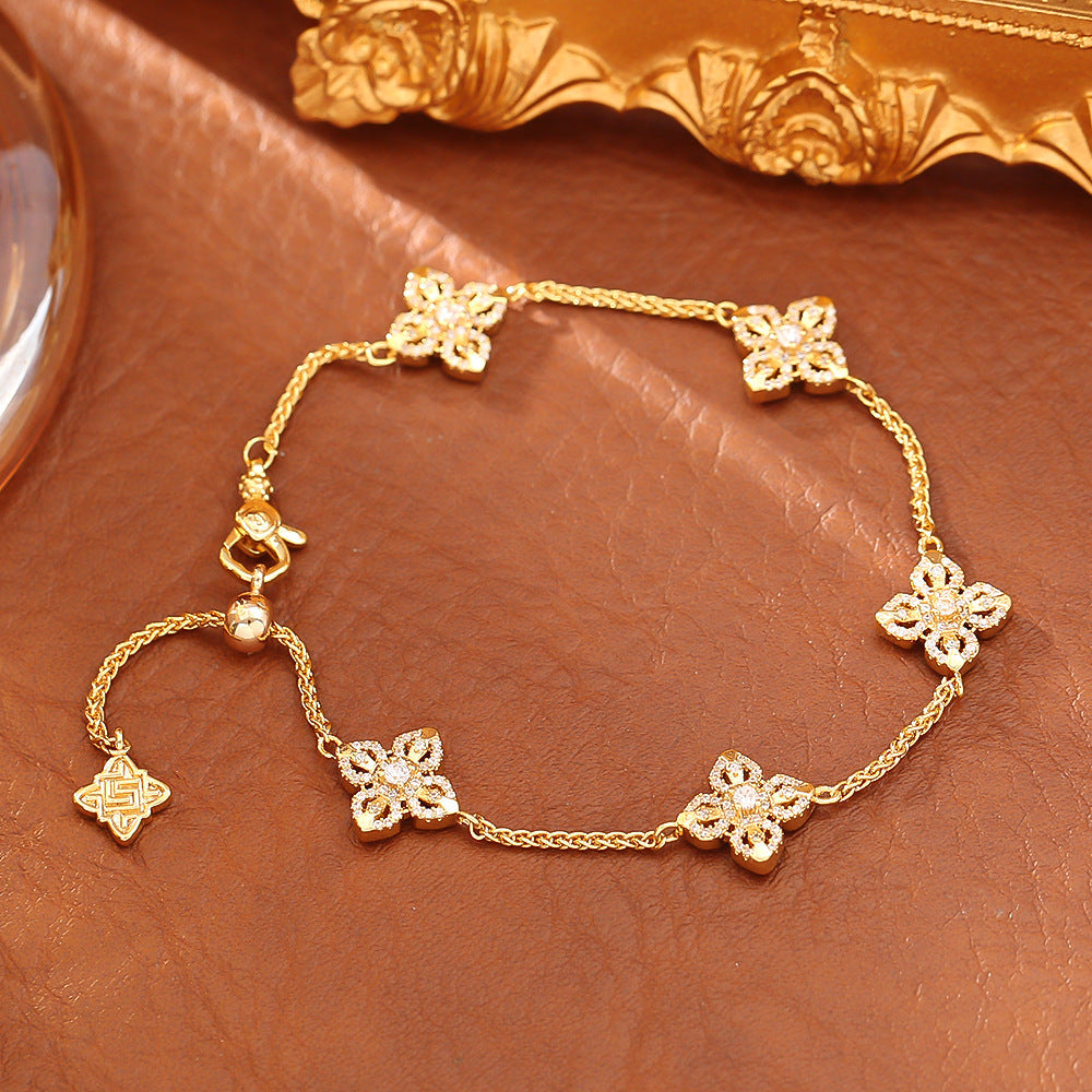 High-grade Shiny Zircon Clover Fashion Fresh Sweet Style Temperament Bracelet