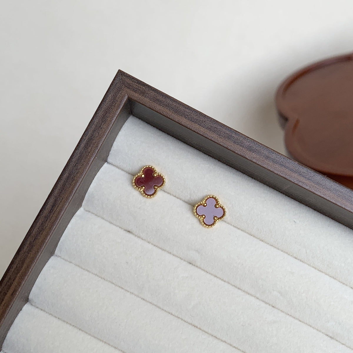 Balmain Delicate Small Clover Temperament Wild Niche Stud Earrings