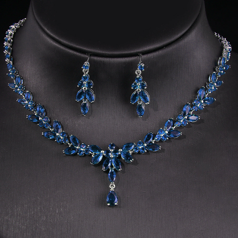 Fashionable Simple Elegant Long Horse Eye Water Necklaces