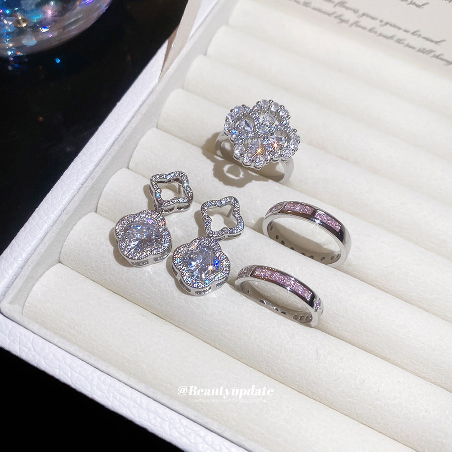 Women's Sier Needle Zircon Flower Hollow Delicate Ear Super Flash Temperament Jewelry Set