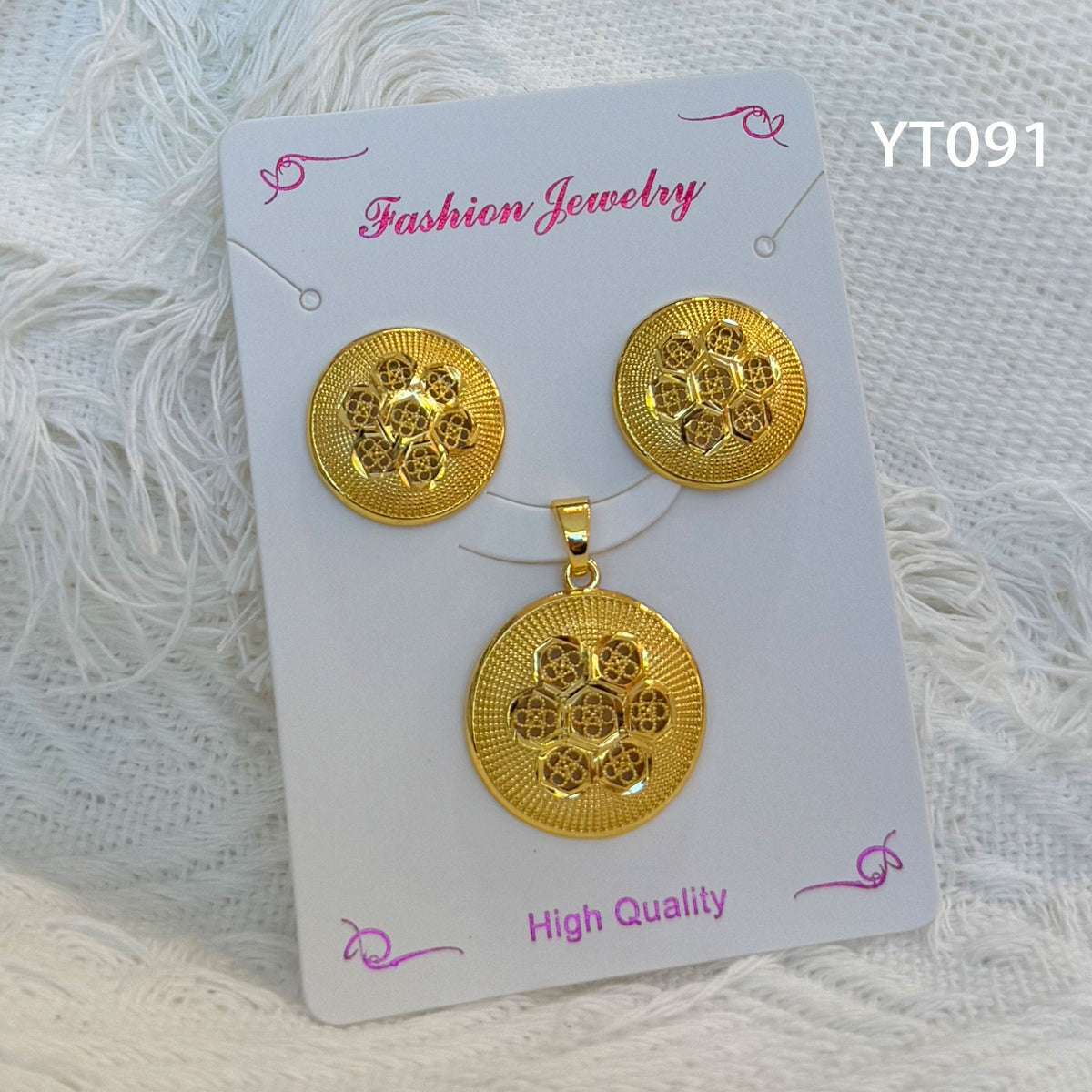 Niche Design Mild Luxury Retro Golden Versatile Jewelry Set