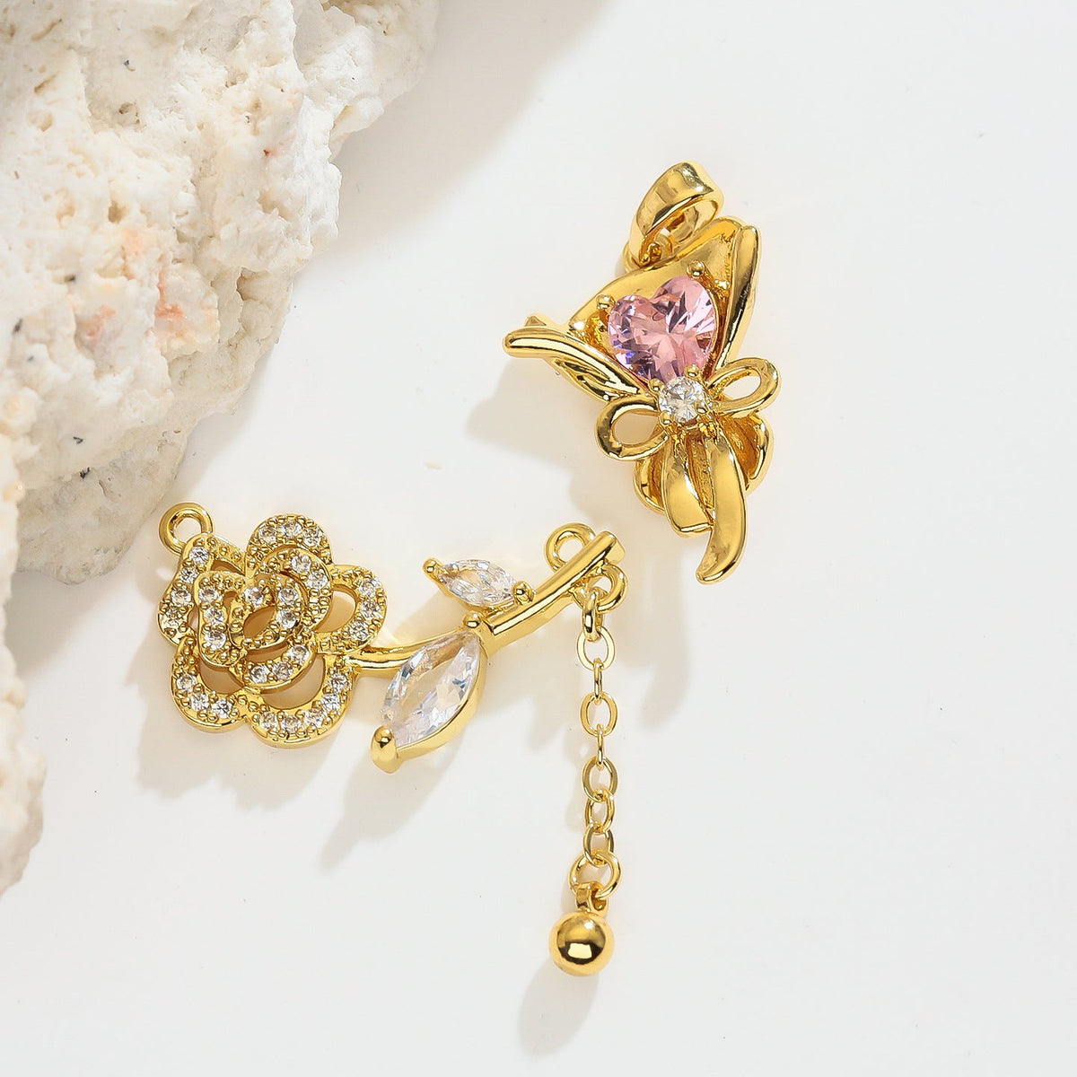 Attractive Versatile Light Luxury Petal Flower Pendant