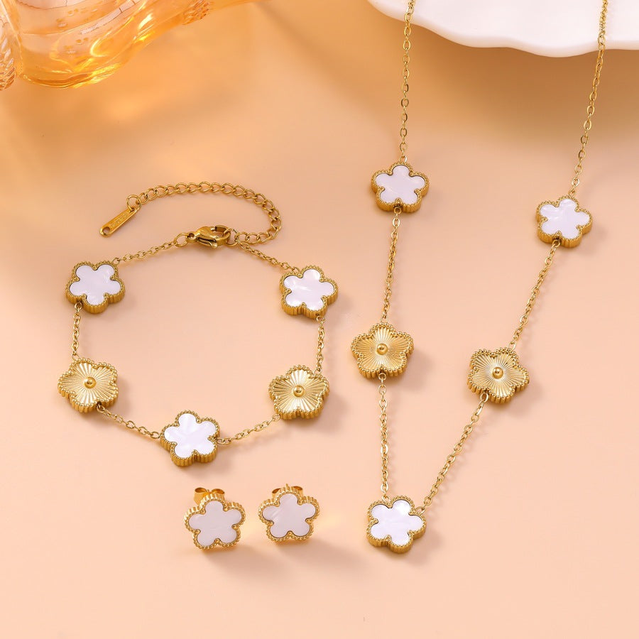 Women's Exquisite Texture Five-leaf Flower Ear Gold Stainless Jewelry Set