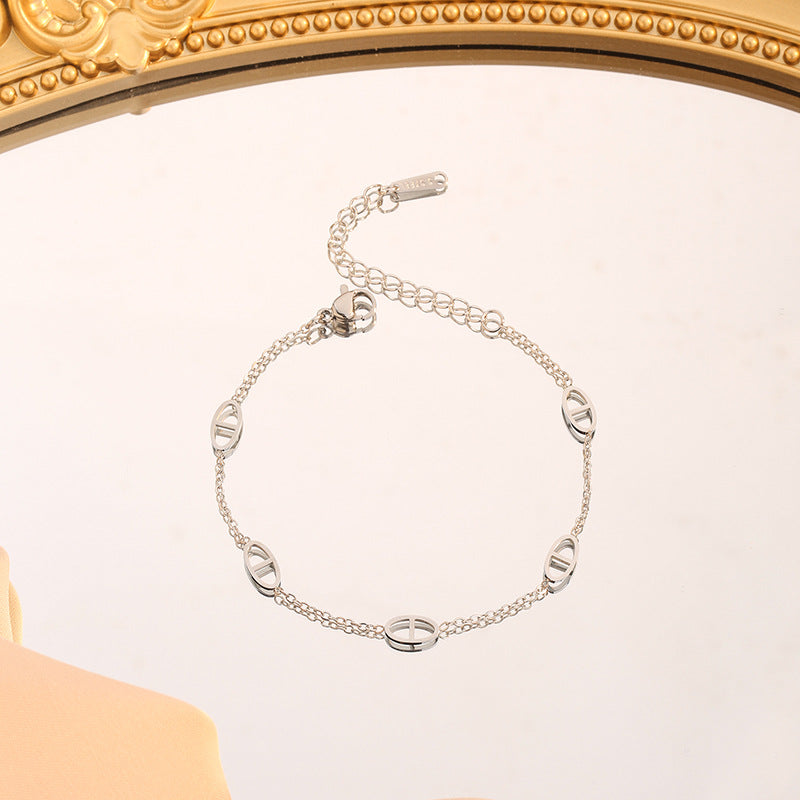 Design Advanced Pig Nose Titanium Steel Female Bracelets