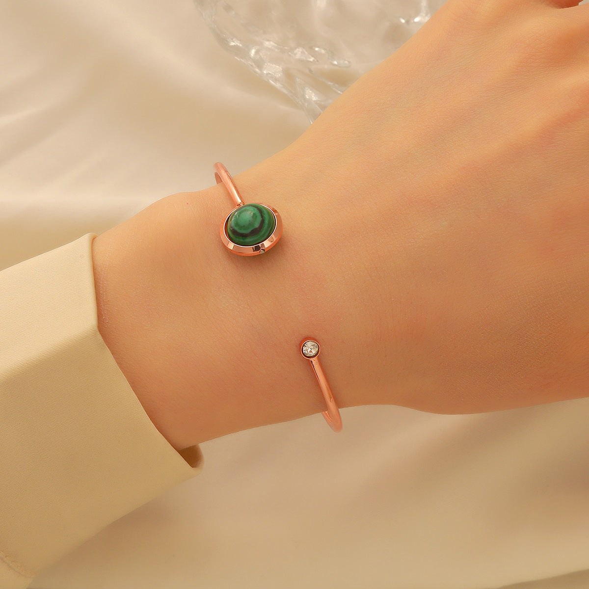 Winding Hollow Open-end High-grade Light Luxury Bracelets