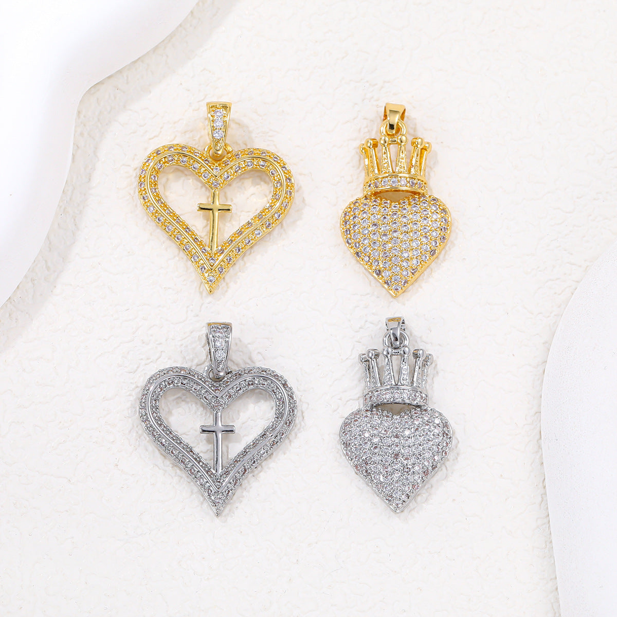 Copper Plated Gold Loving Heart Zircon Crown Clavicle Chain Rhinestone Pendant