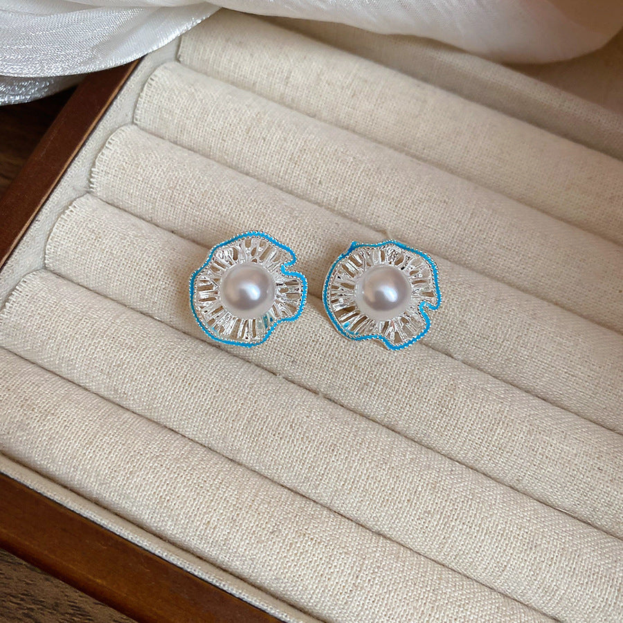 Jardin Monet Blue Glaze Flowers Pipa Pearl Chinese Retro Light Stud Earrings