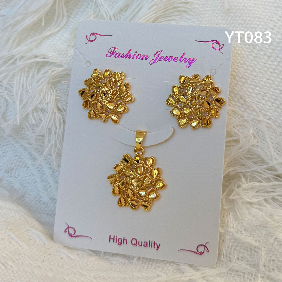 Niche Design Mild Luxury Retro Golden Versatile Jewelry Set