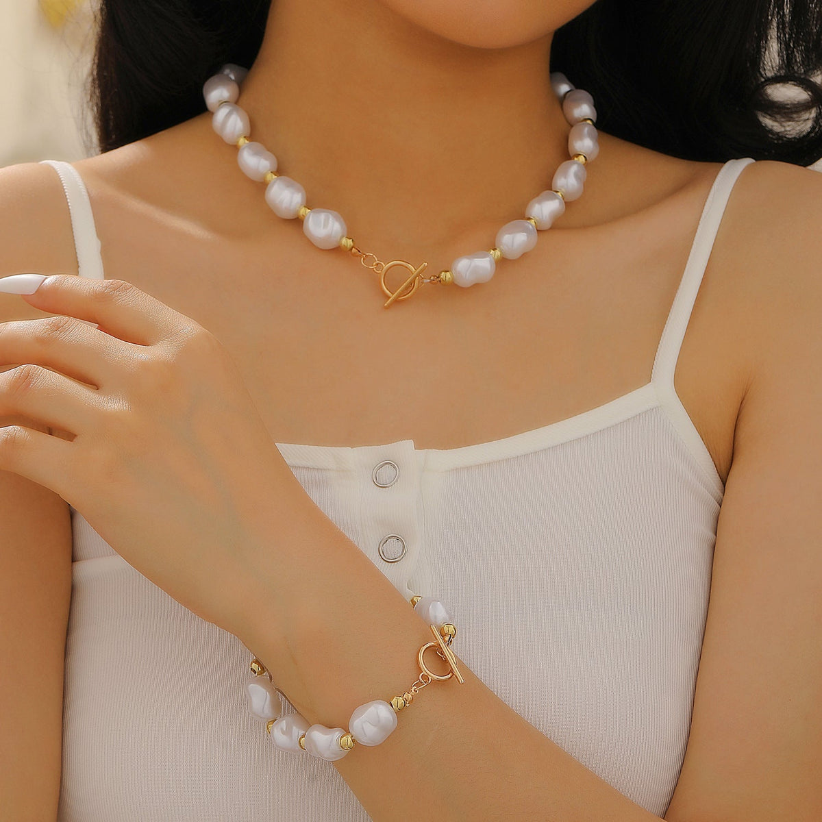 Pearl Female Style Creative Design V-shaped Jewelry Set