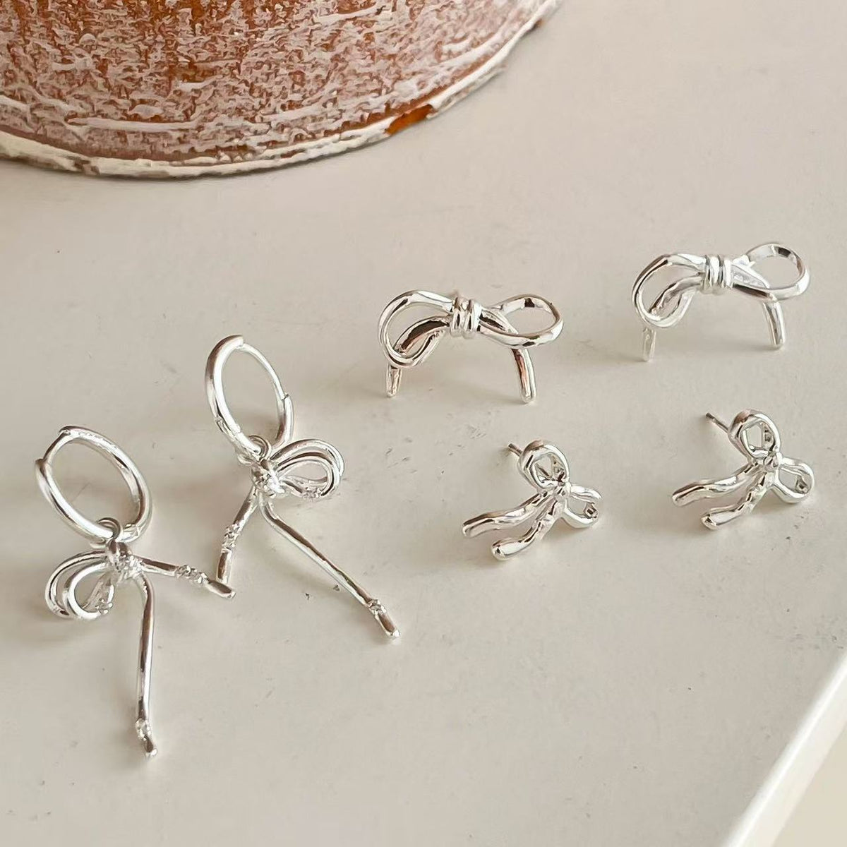 High-grade Sier Bow Affordable Luxury Fashion Elegant Commuter All Earrings