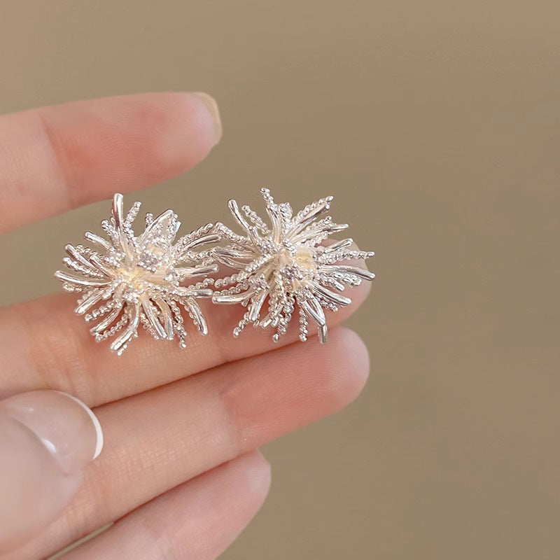 Women's Sier Fireworks Light Luxury Exaggerated High-grade Dandelion Niche Design Stud Earrings