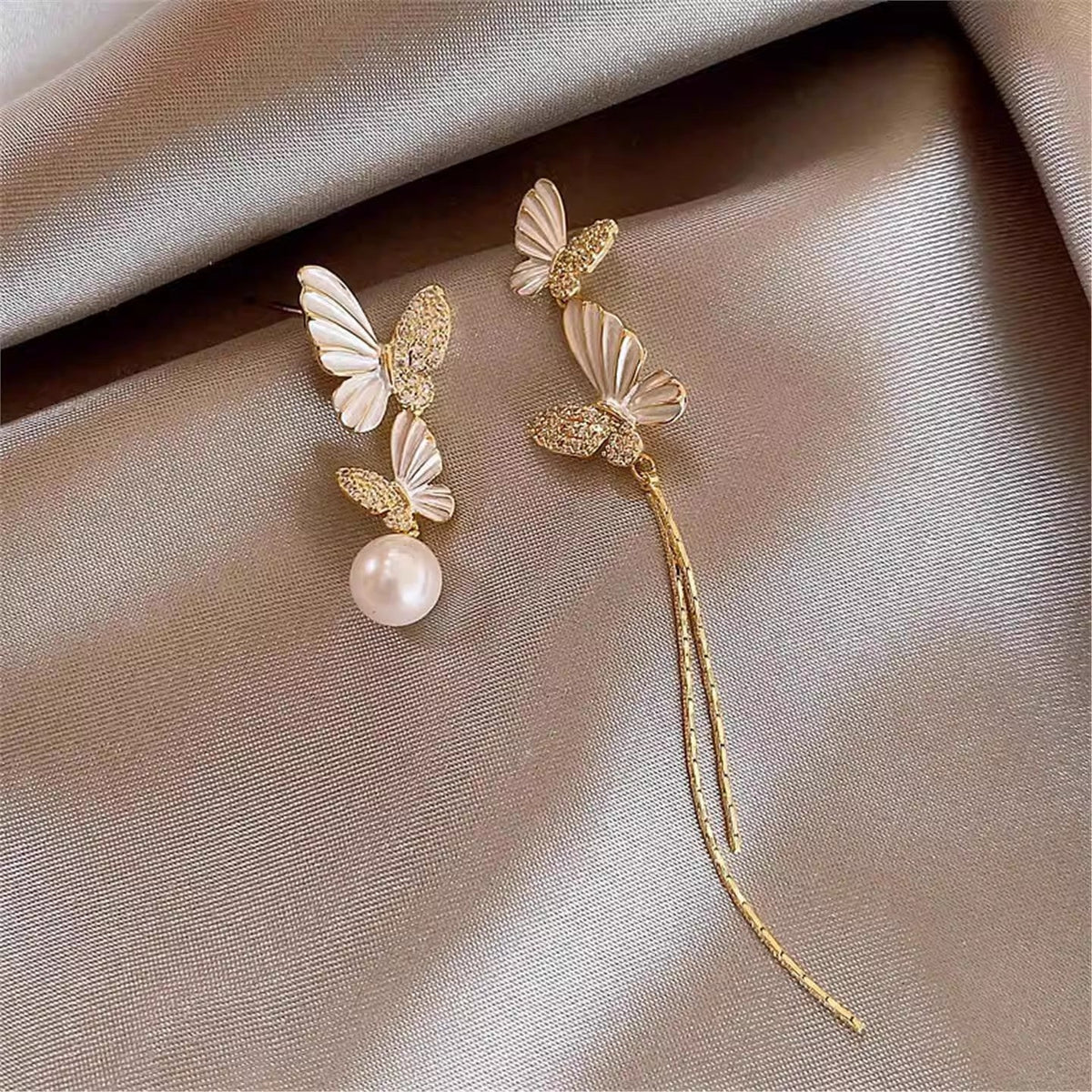 Asymmetric Butterfly Pearl Light Luxury High-grade Elegant Stud Earrings