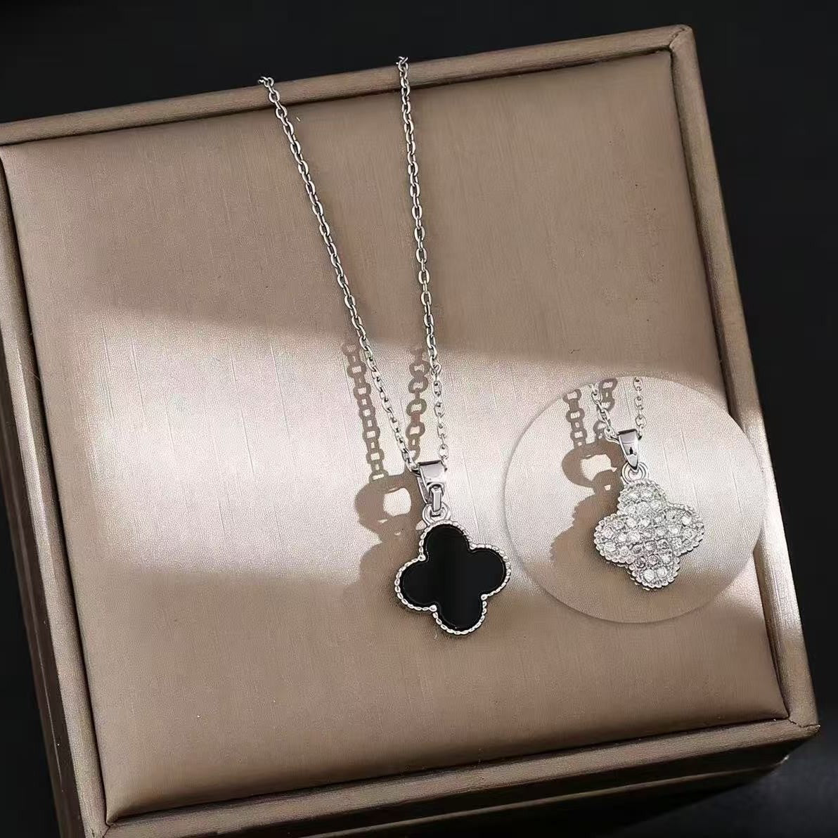 Women's Steel Positive Negative Sides With Micro Inlaid Zircon Clavicle Necklace
