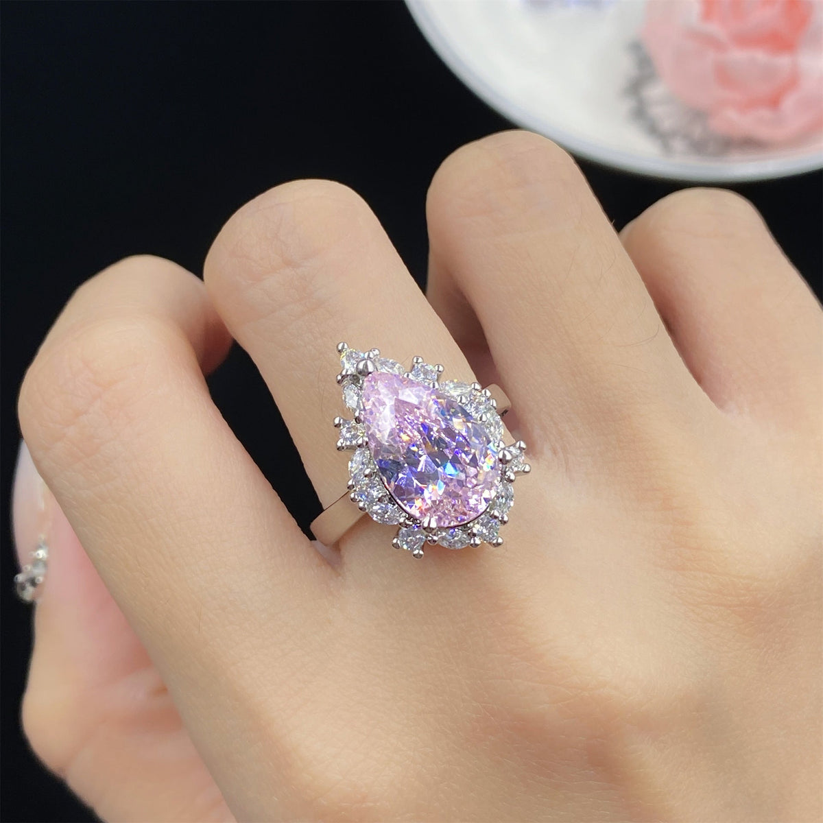 Pink Zircon Comparable To Ice Flower Drop-shaped Pendant