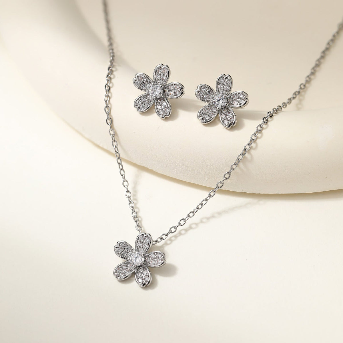 Women's Clover Diamond In The Debris Butterfly Necklaces