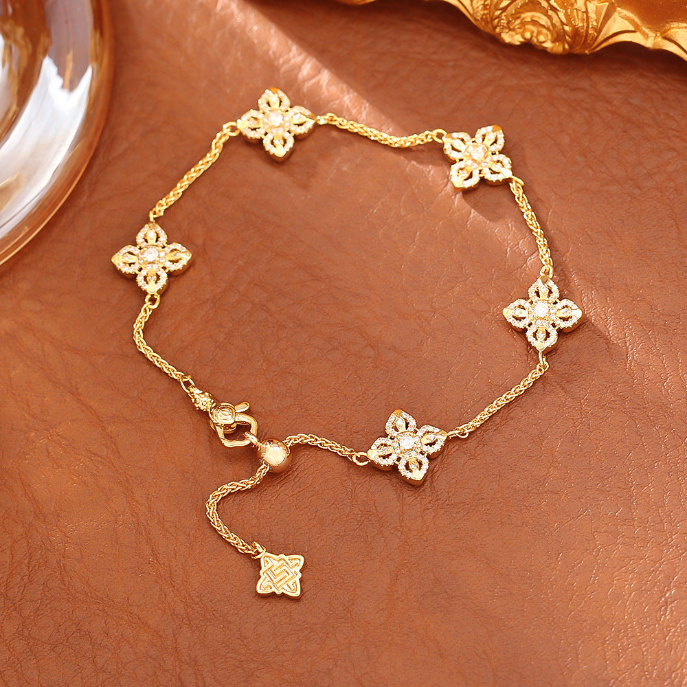 High-grade Shiny Zircon Clover Fashion Fresh Sweet Style Temperament Bracelet