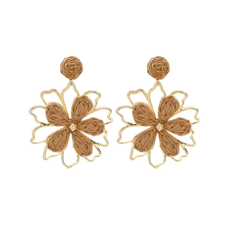 Women's High-grade Sweet Flowers Raffia Fashion Hand-knitted Earrings