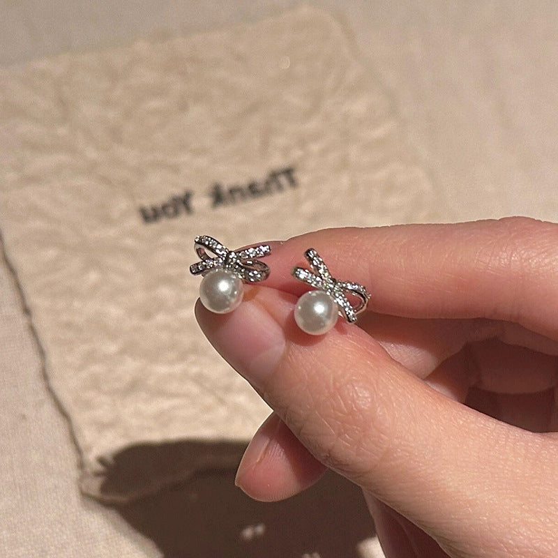 Women's Exquisite Small Zircon Pearl Bow Light Luxury Minority Earrings
