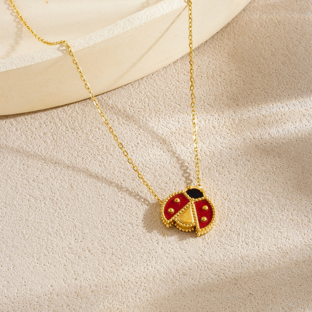 Slouchy Hot Ladybug Gold-plated Clavicle Chain Jewelry Set