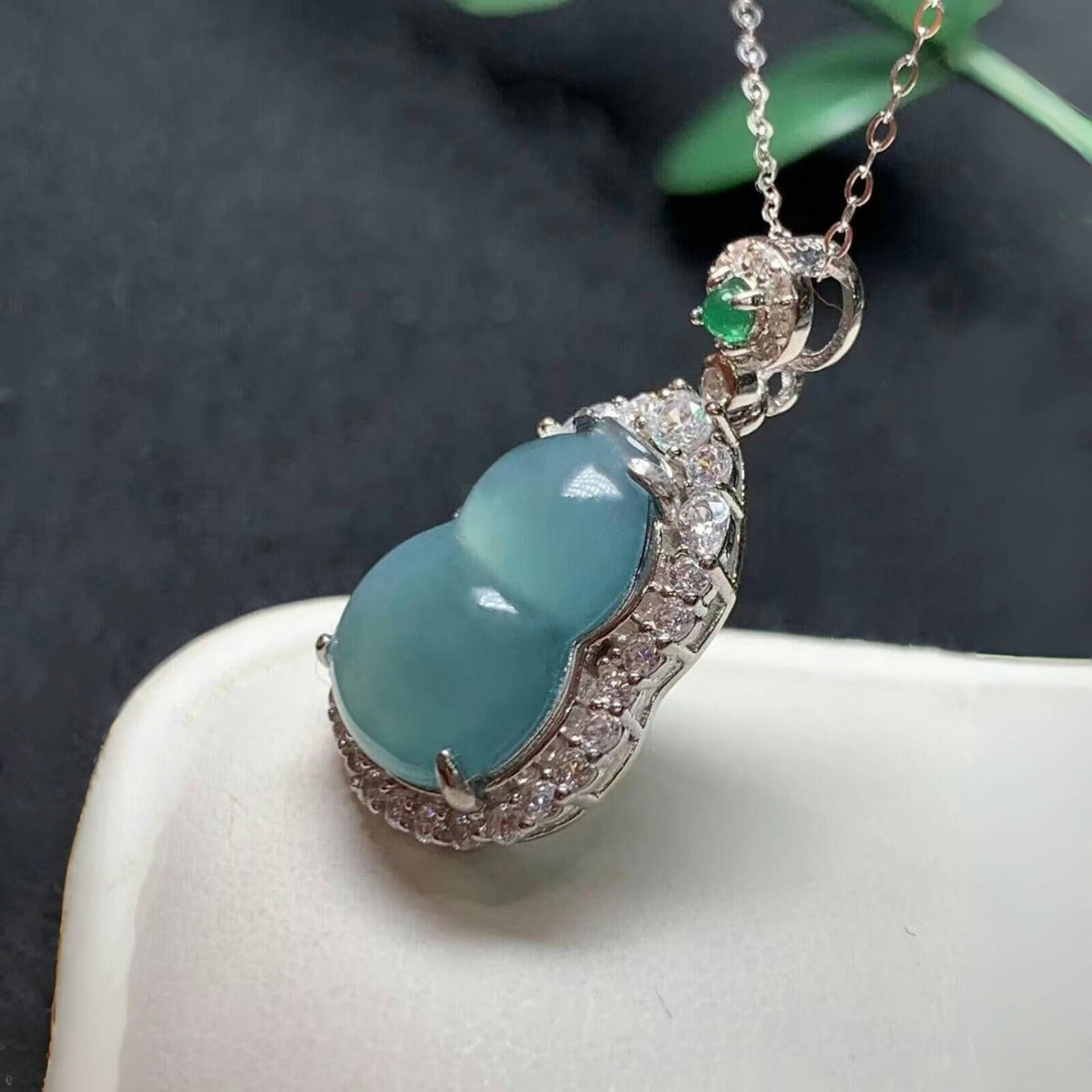 A- Level Jade Blue Water Calabash Pendent Sier Inlaid Pendant