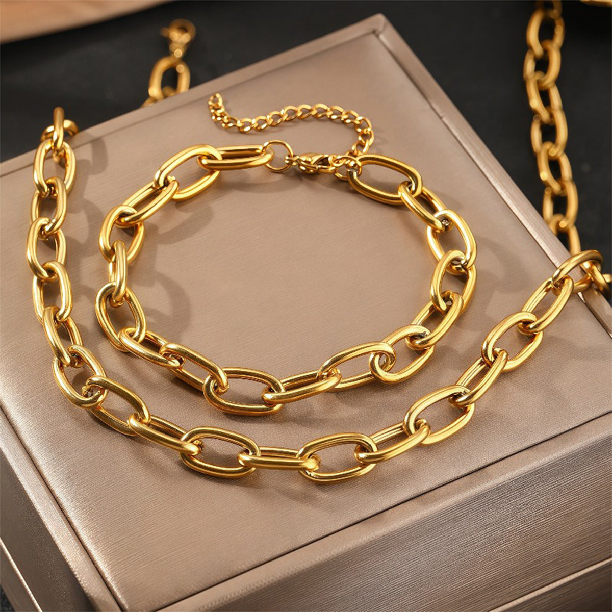 Golden Hip Hop Personality Thick Chain Stainless Steel Simple Design Bracelets