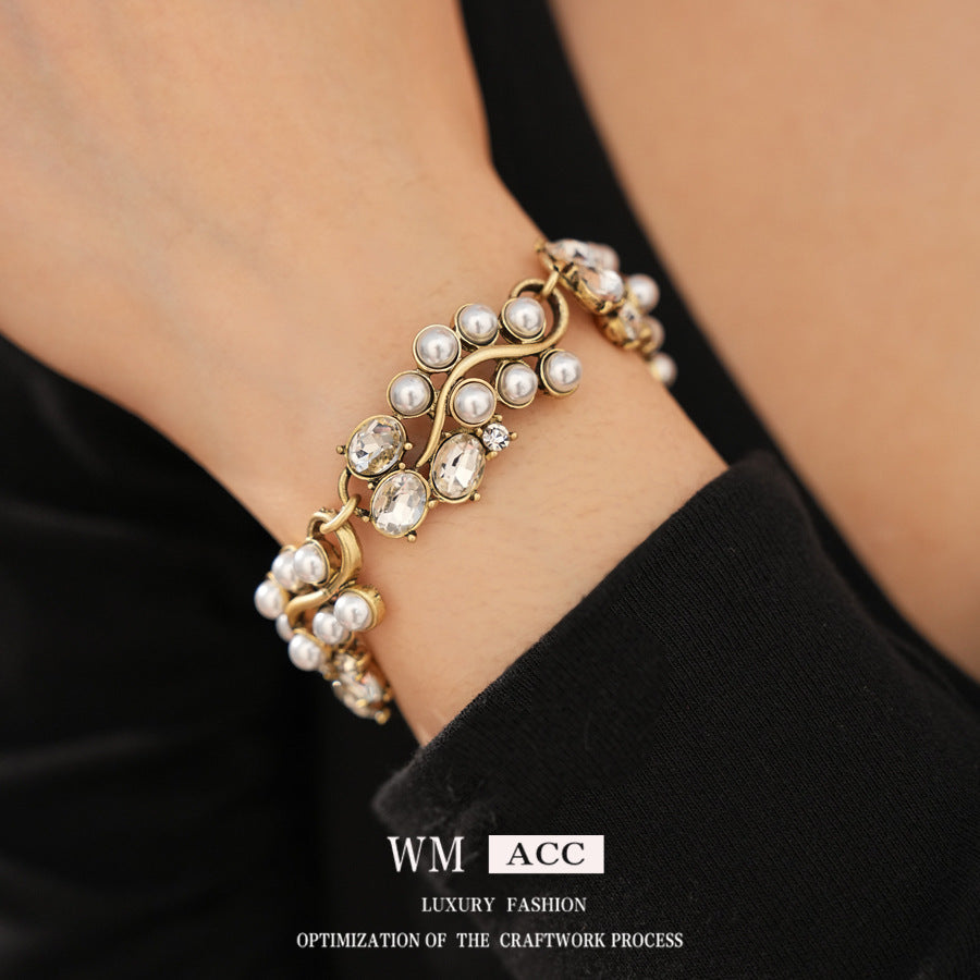 Pearl Light Luxury Minority Clavicle Chain Jewelry Set