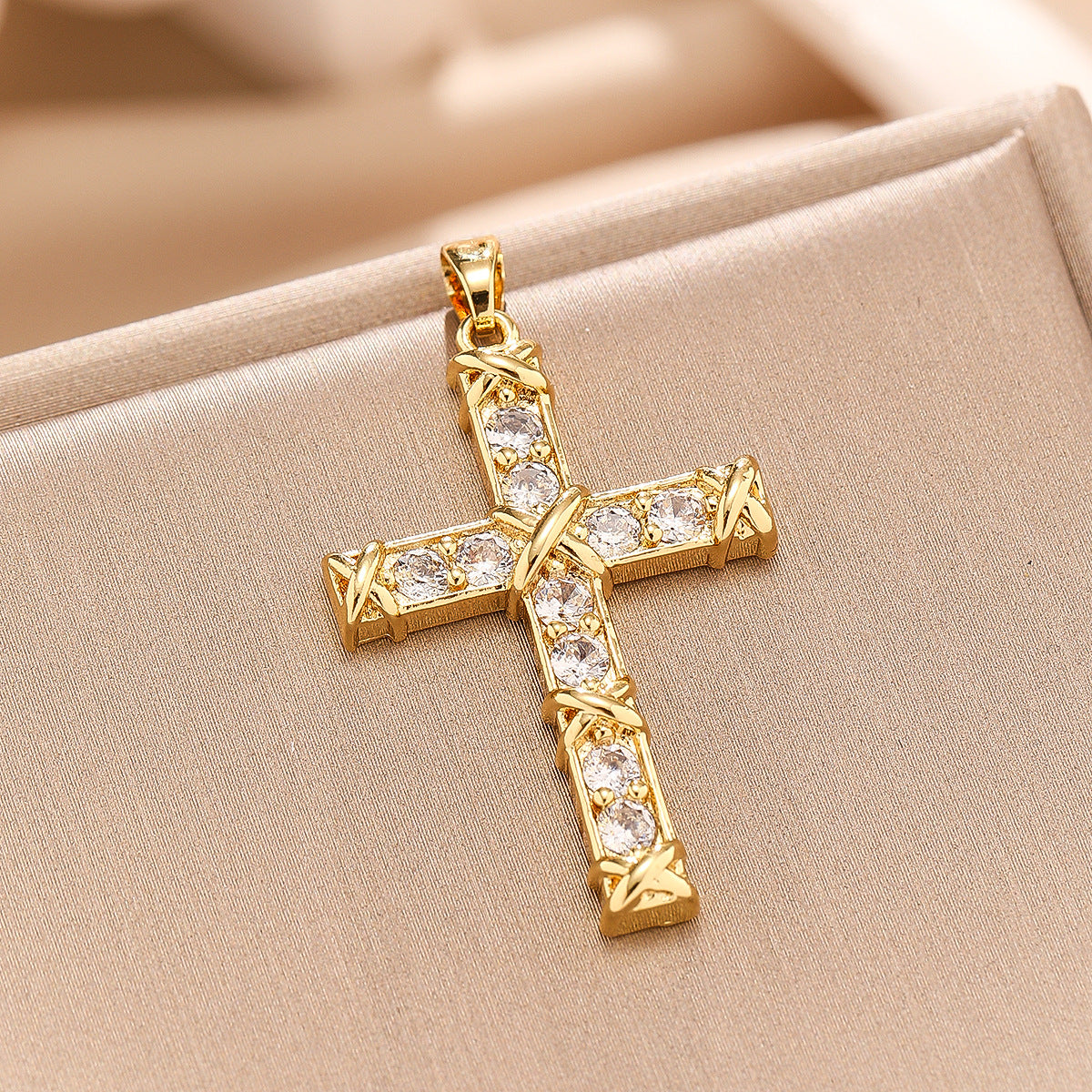 Religious Simple Copper Inlaid Zircon Stainless Steel Chain Pendant