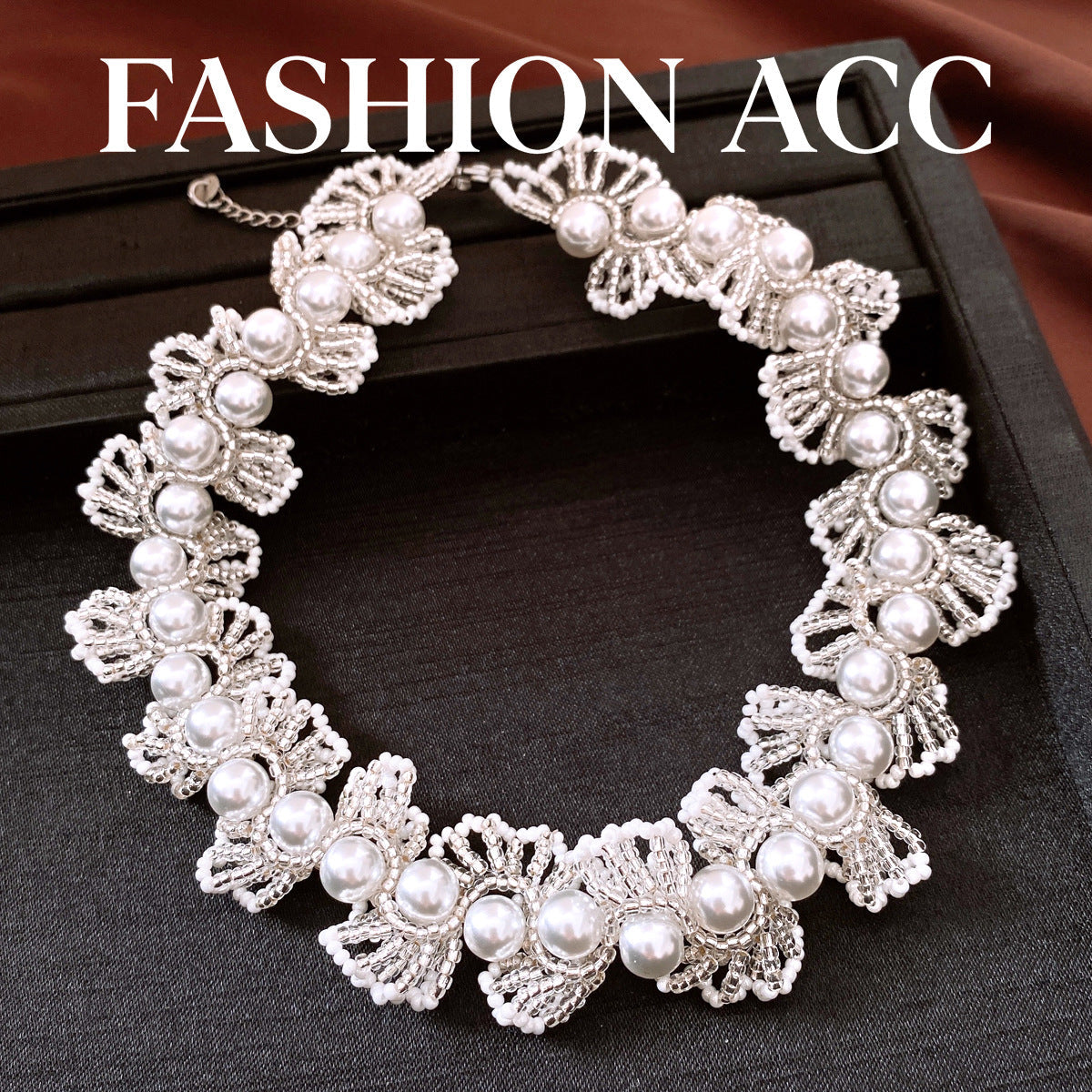 Lace French Style Retro Elegant Clavicle Chain Light Luxury Jewelry Set