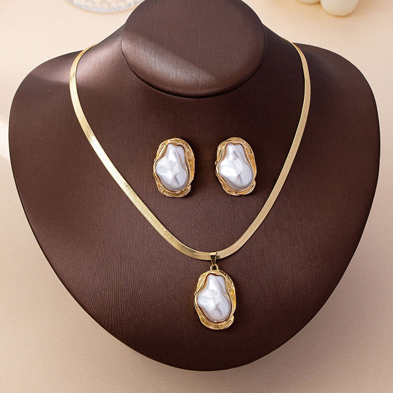 Snake Chain Retro Baroque Pearl Single Pendants