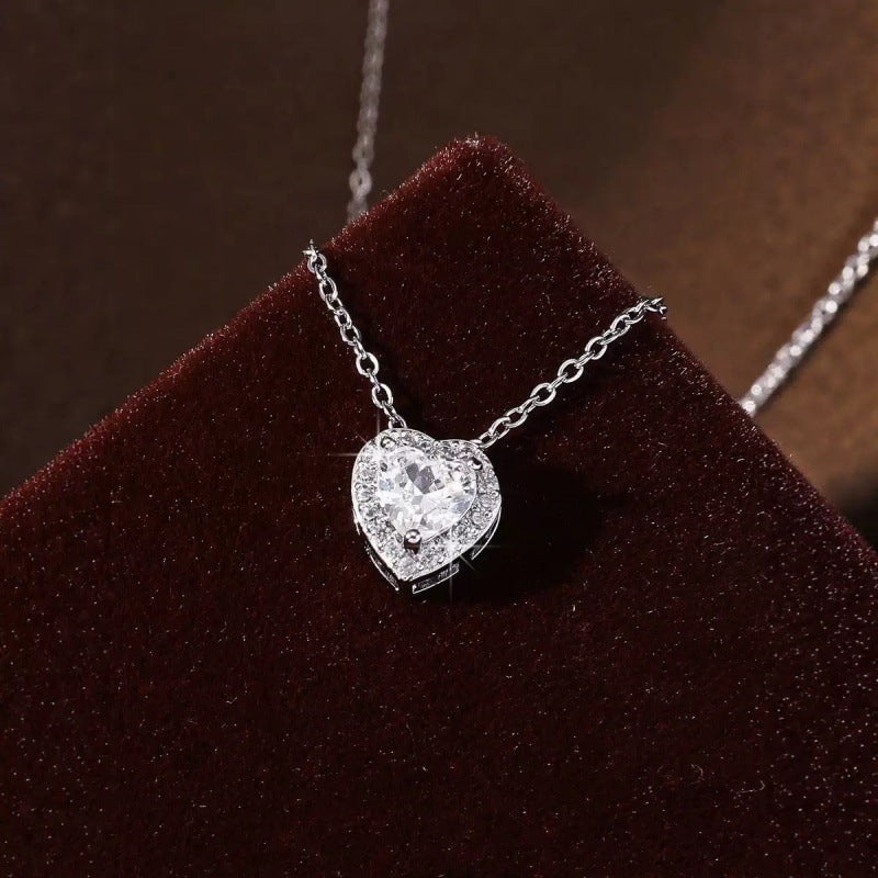With Hearts Inlaid Zircon Advanced High Light Luxury Clavicle Necklace