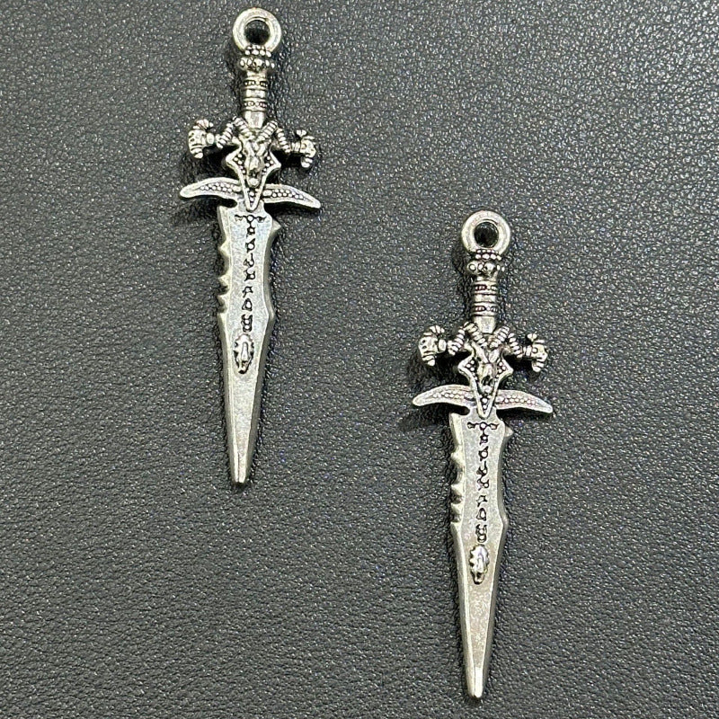 Men's Hip Hop Weapon Broadsword Personality Sword Wild Alloy Pendant