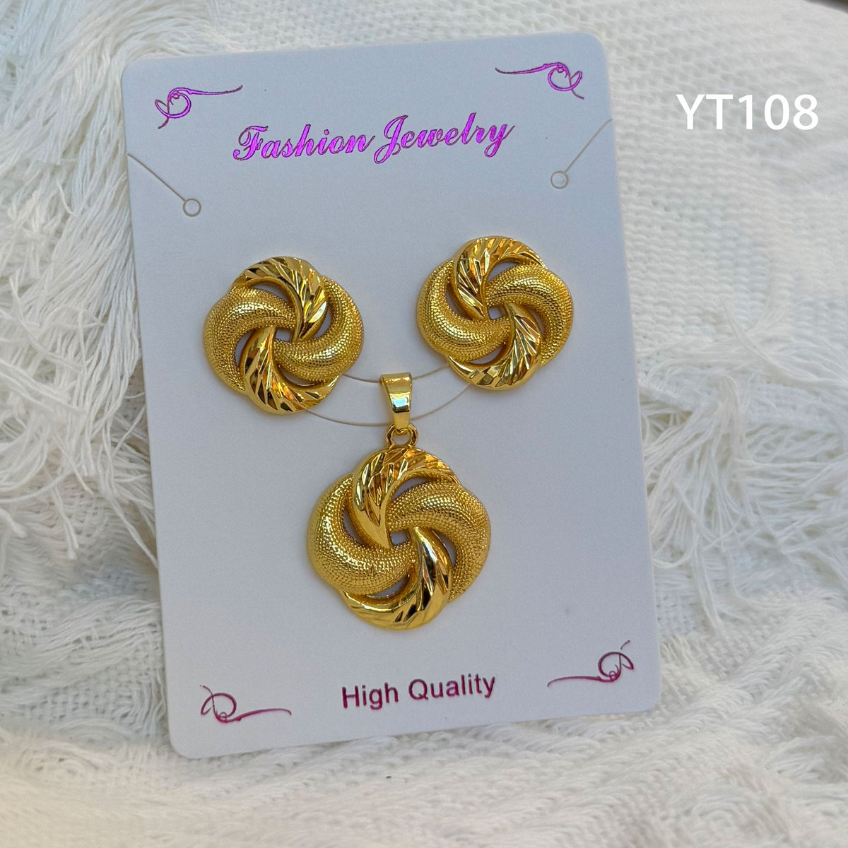Niche Design Mild Luxury Retro Golden Versatile Jewelry Set